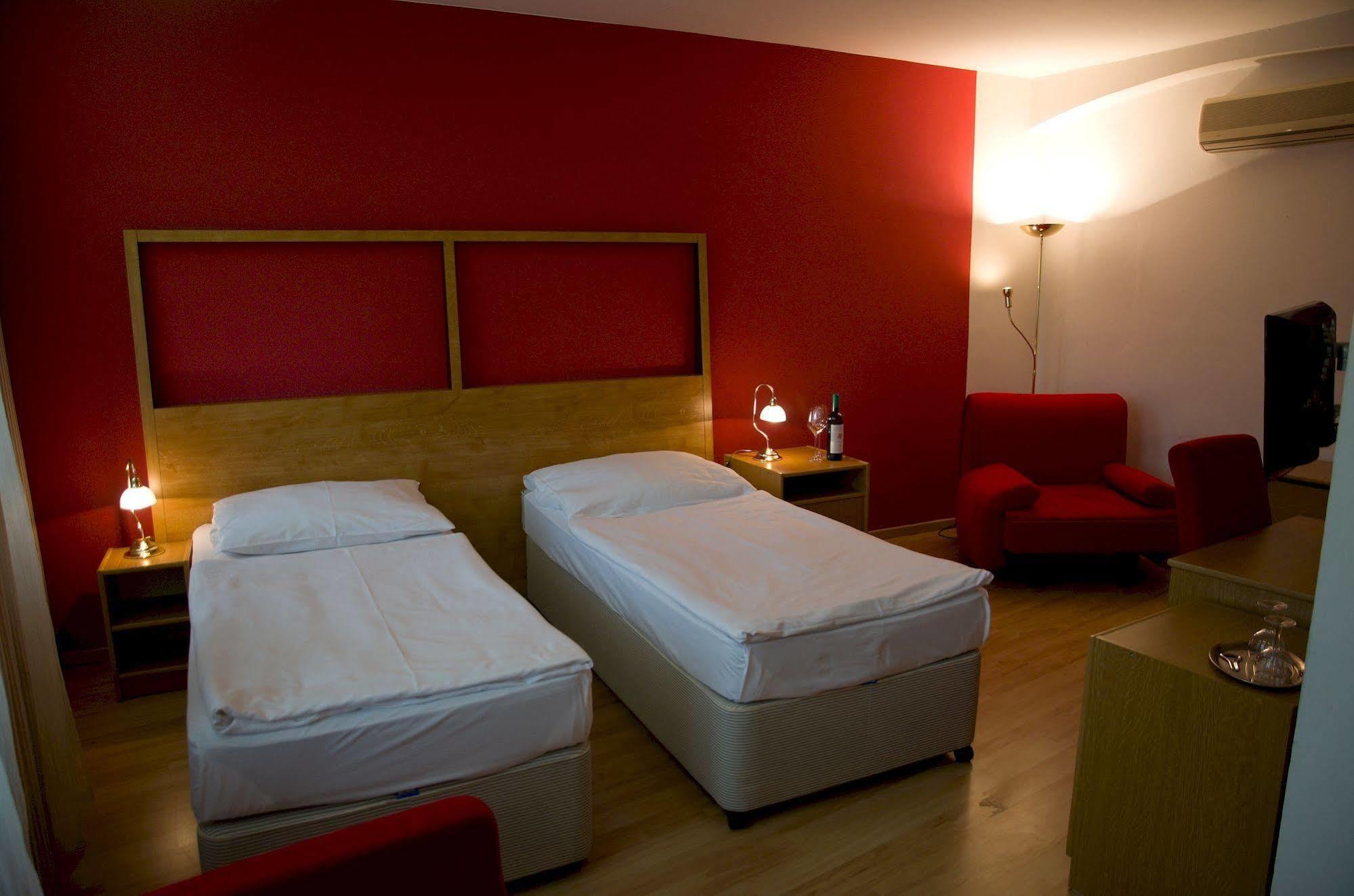Hotel Payer Teplice Exteriör bild